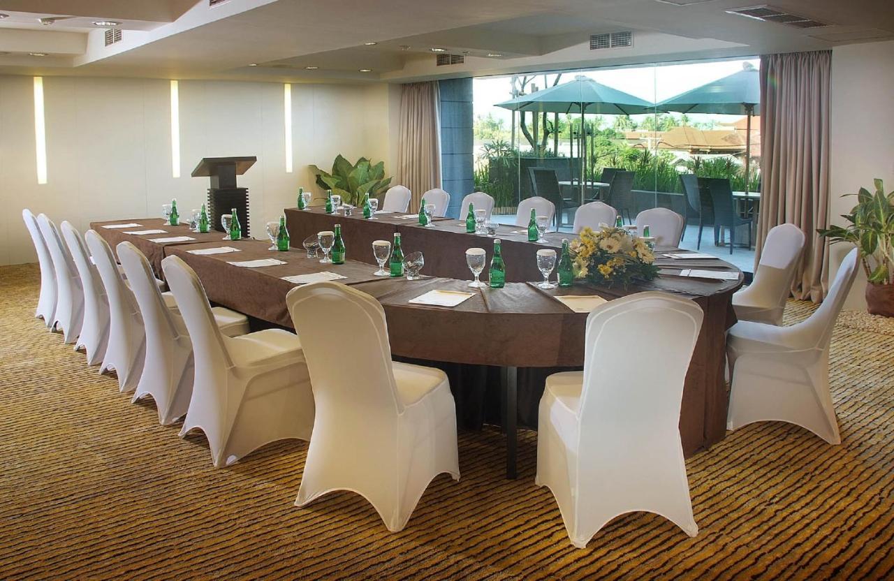 Aston Kuta Hotel And Residence Exterior foto
