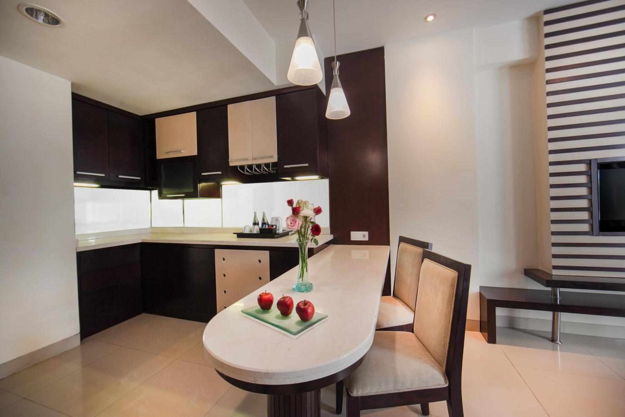 Aston Kuta Hotel And Residence Exterior foto